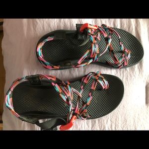 Women’s chacos shoes